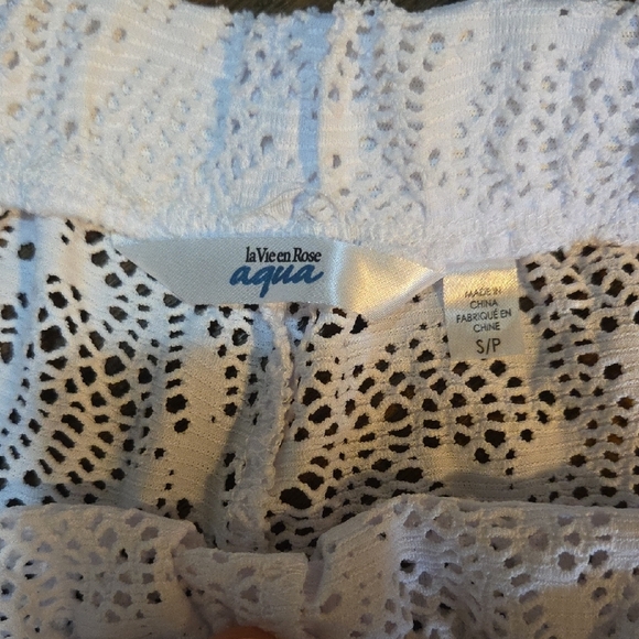 La Vie en Rose White Lace Aqua Shorts Size S - Picture 2 of 2
